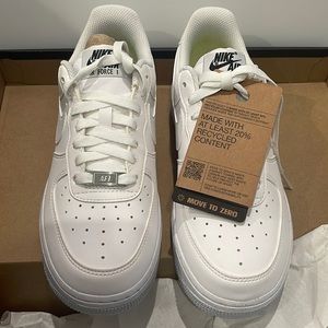 White Nike Air Force ones with  tiny speckles on bottom NEVER WORN